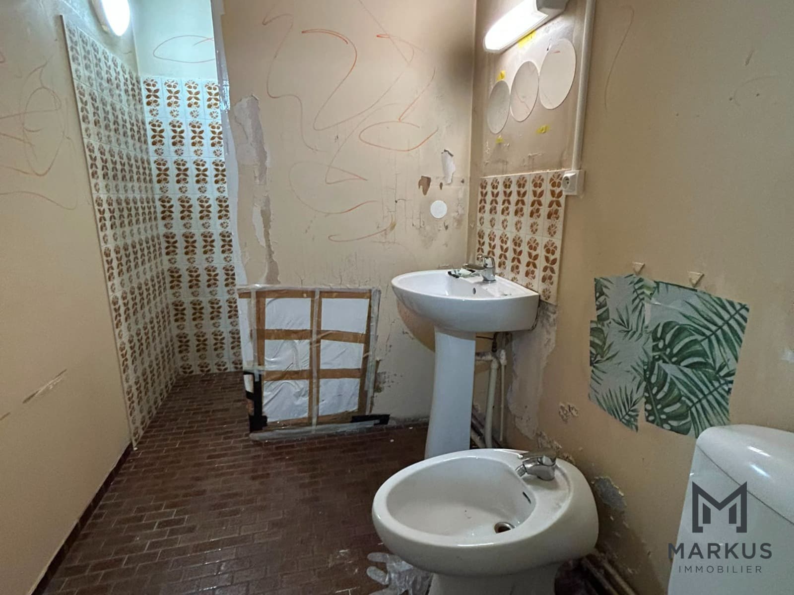 Salle d'eau à rénover du studio à vendre à Villeurbanne Tolstoï